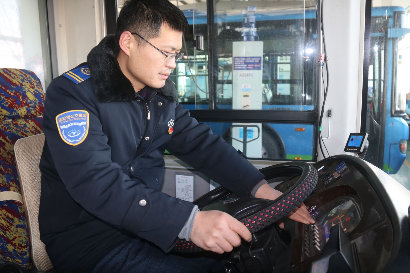 公交集團機務技術(shù)事業(yè)部做好冬季純電車公交安全運行保障工作